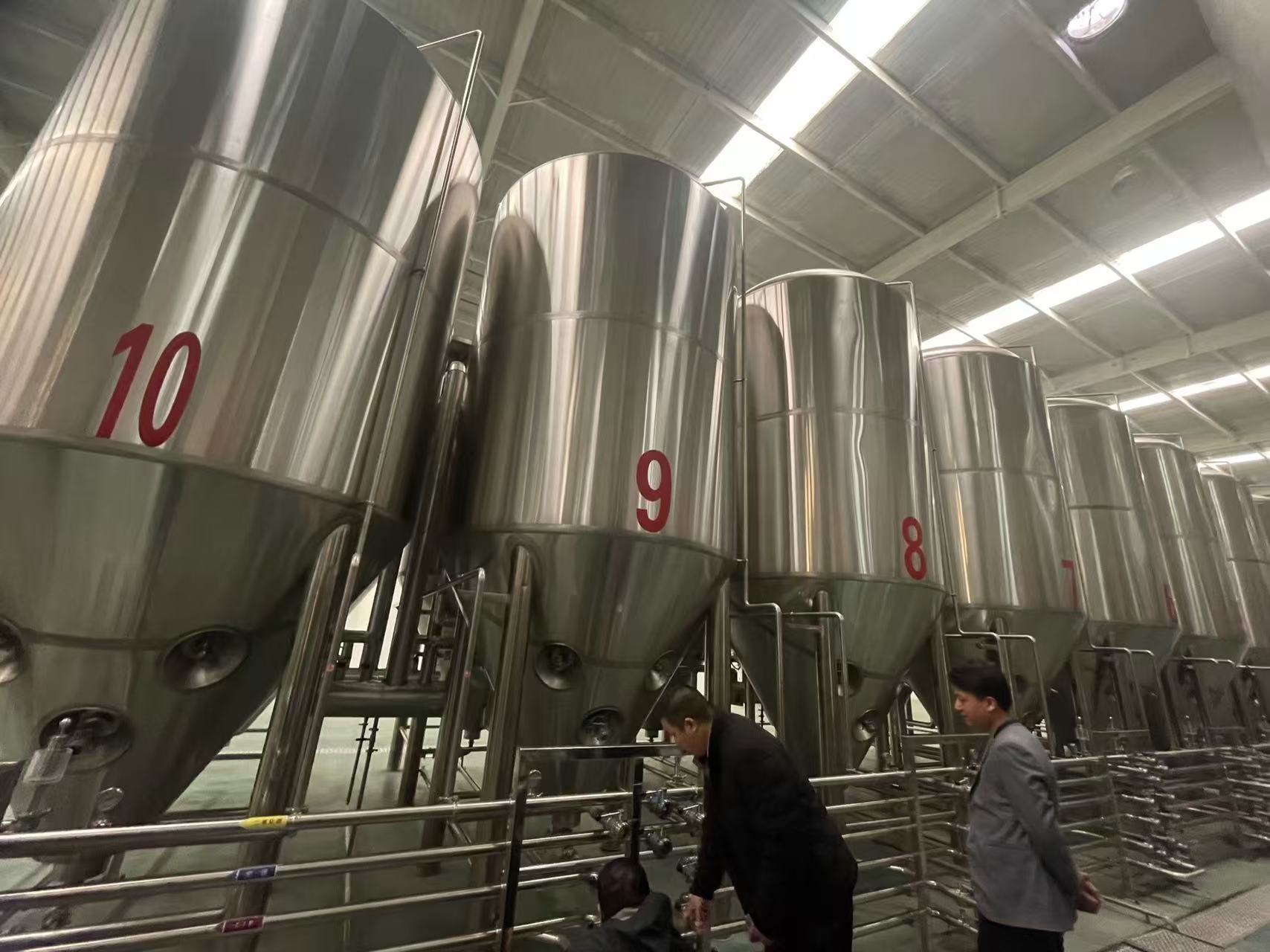 井陉矿精酿啤酒设备厂—平面布置、设备设计、制造、调试、培训等一条龙服务